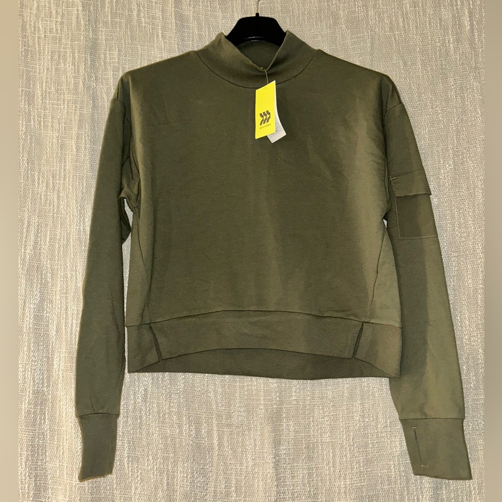 Cropped Athleisure Cropped Sweater army olive ivy green size small NWT